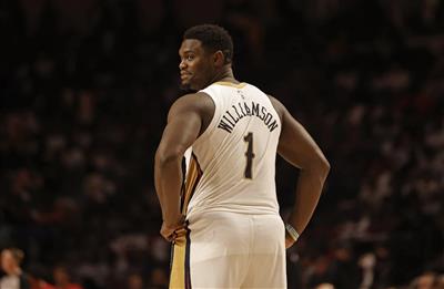 Zion và Murphy ghi trung bình 20+10 mỗi trận nhưng không thể giúp Pelicans đánh bại Spurs.