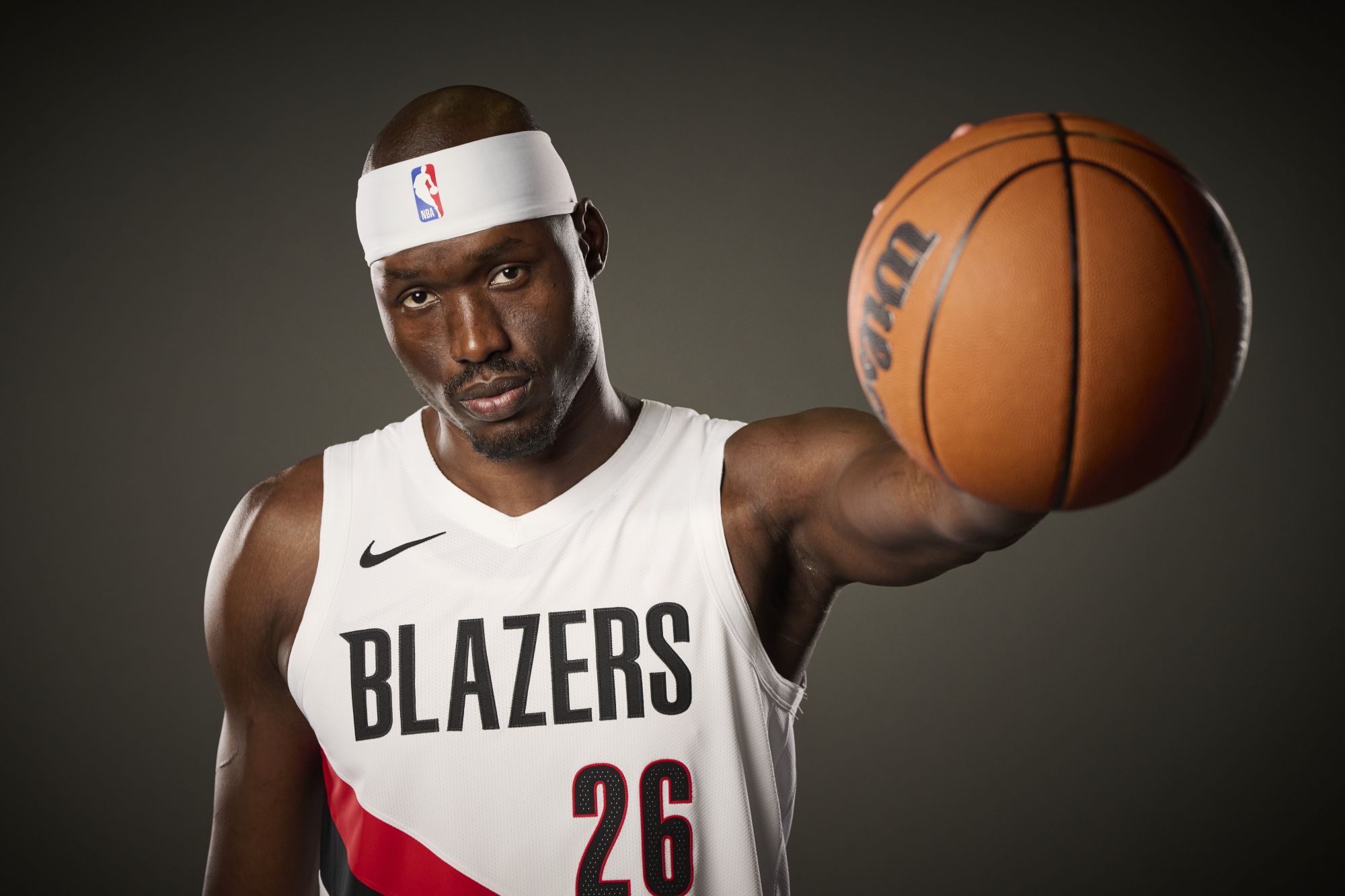 Reese thực hiện 4 trong số 5 quả ba điểm và ghi được 12 điểm, 2 kiến tạo và 0 lỗi, với điểm cộng trừ cao nhất toàn đội là +21.