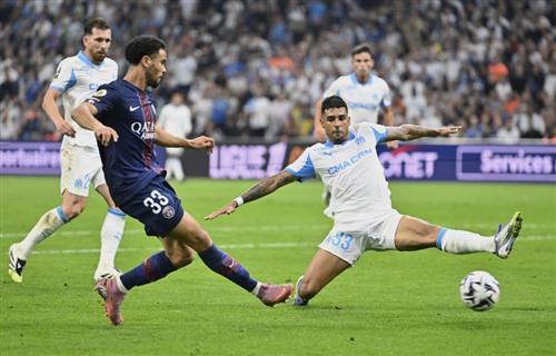 Marseille đấu với Paris Saint Germain