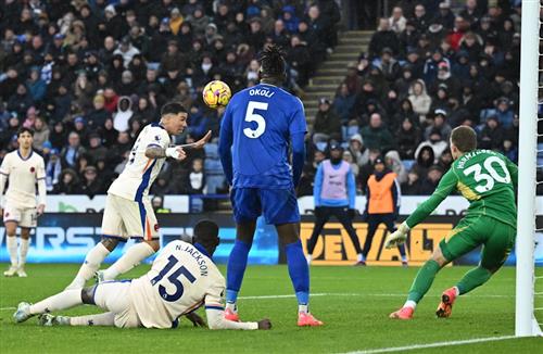 Leicester City đấu với Chelsea
