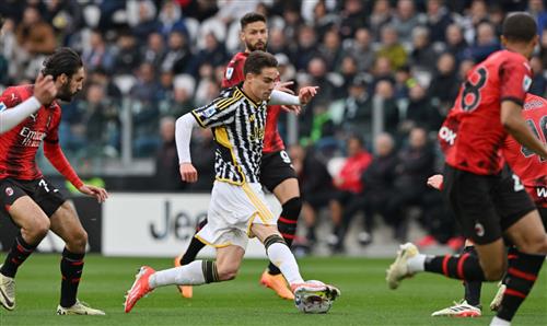 Juventus đấu với AC Milan