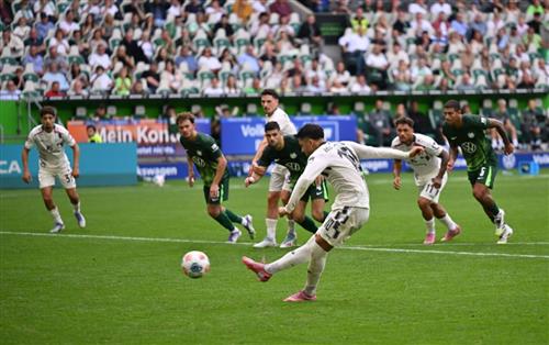 Wolfsburg đấu với Mainz 05