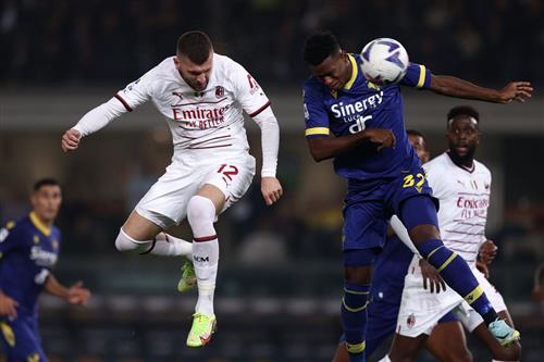 AC Milan đấu với Verona