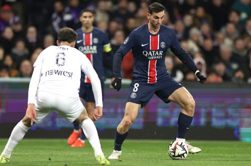 Toulouse đấu với Paris Saint-Germain