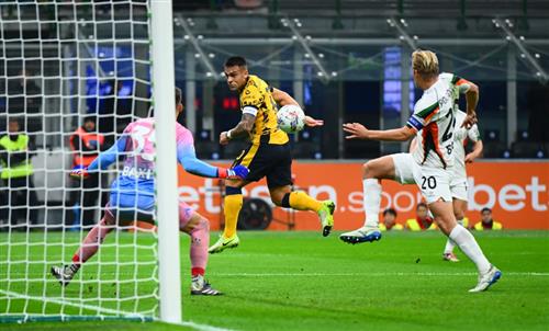 Inter Milan đấu với Venice