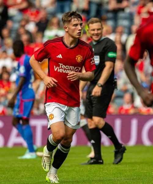 Manchester United đấu với Lyon