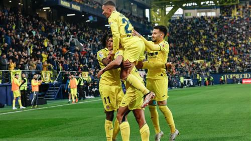 Villarreal đấu với Real Madrid