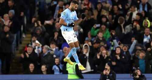 Manchester City đấu với Chelsea