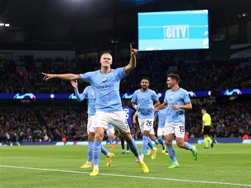 Manchester City đấu với Southampton