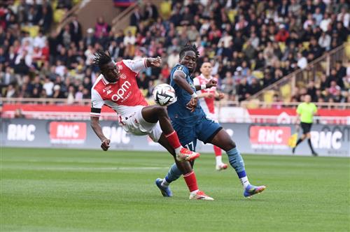 Monaco đấu với Marseille
