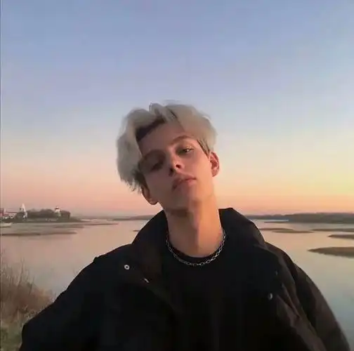 6686体育铁牌作者Karen