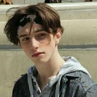 6686体育金牌作者Florence