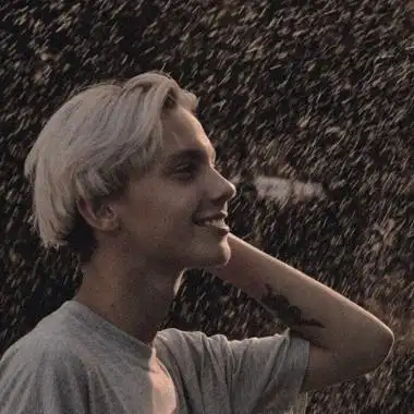 6686体育初级作者Cyrus