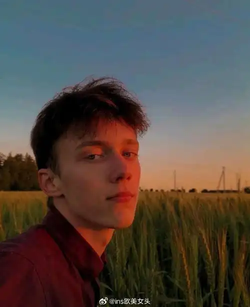 6686体育金牌作者Becky