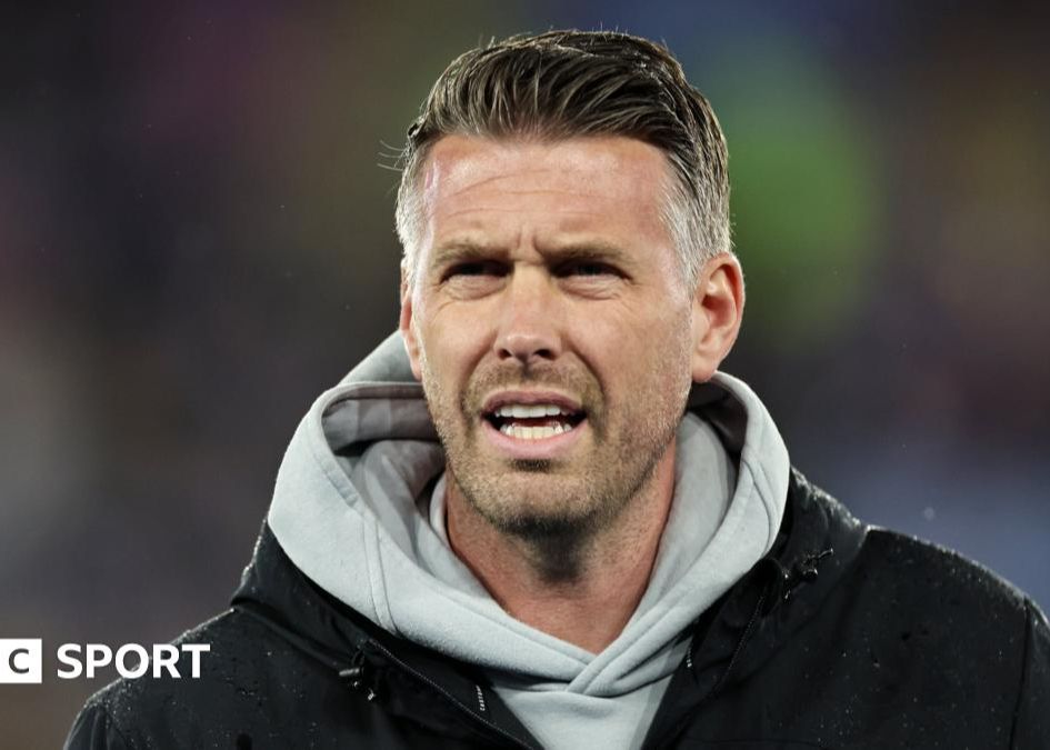 Nhiều phóng viên: Middlesbrough từ chối đàm phán với Wolves về việc chuyển nhượng HLV Edwards