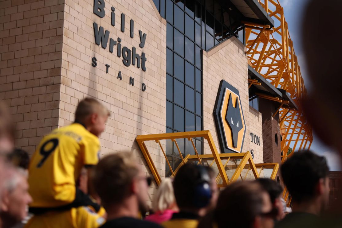 Premier League đã đóng góp đáng kể vào tăng trưởng kinh tế của Vương quốc Anh, tạo ra doanh thu 9,8 tỷ bảng trong mùa giải 23/24.